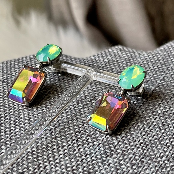J. CREW | Iridescent Emerald Cut Crystal Brulee Oval Chrysolite Opal Crystal - Picture 11 of 15